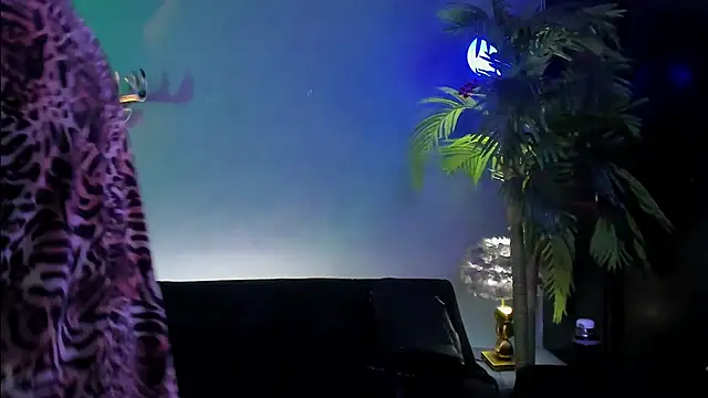 Snapshot of dennis_cox1 chatting on April 1, 2026, 8:28 pm dennis cox1 online show from April 1, 2026, 8:28 pm