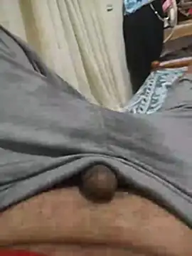 Snapshot of mM0140 chatting on July 10, 2026, 7:41 am mM0140 online show from July 10, 2026, 7:41 am