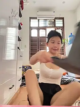 Miumieu online show from September 12, 2025, 4:56 am