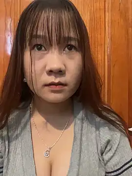 qinejr37 online show from October 23, 2025, 12:53 am