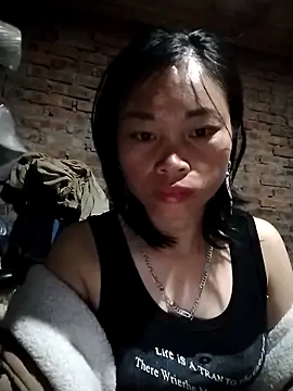   Ngoc20   online show from December 1, 2025, 6:09 pm