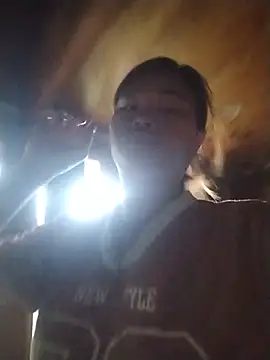   Ngoc20   online show from May 8, 2026, 12:58 am