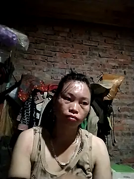   Ngoc20   online show from November 1, 2025, 5:14 am