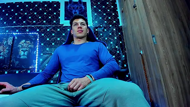 javiersexymann online show from October 3, 2025, 9:38 pm