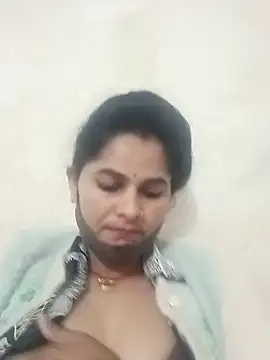 JULEE-740 online show from December 14, 2025, 8:31 am