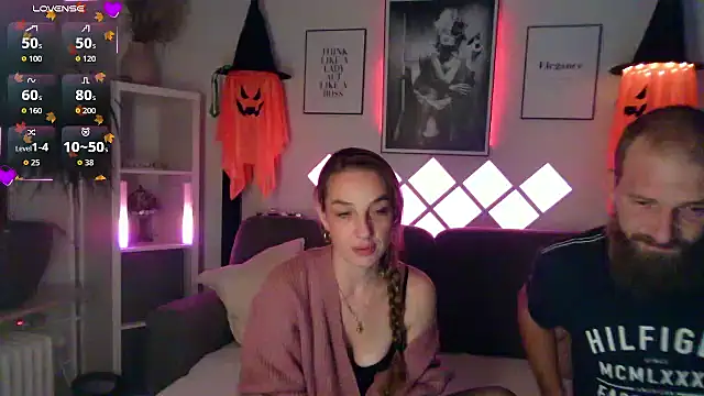 Snapshot of XBellaXundXUweX chatting on October 16, 2025, 7:00 pm XBellaXundXUweX online show from October 16, 2025, 7:00 pm