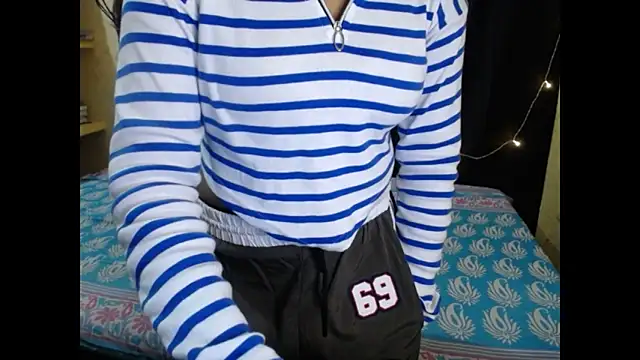 Snapshot of Vanya_7 chatting on November 20, 2025, 7:53 am Vanya 7 online show from November 20, 2025, 7:53 am