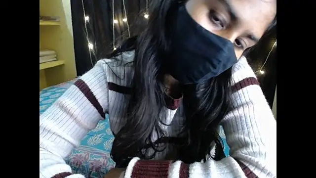 Snapshot of Vanya_7 chatting on November 9, 2025, 9:24 am Vanya 7 online show from November 9, 2025, 9:24 am