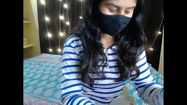 Snapshot of Vanya_7 chatting on November 10, 2025, 4:23 pm Vanya 7 online show from November 10, 2025, 4:23 pm