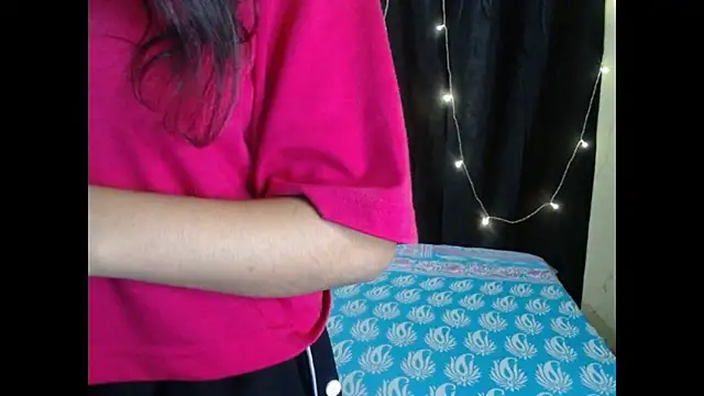 Snapshot of Vanya_7 chatting on November 22, 2025, 8:29 pm Vanya 7 online show from November 22, 2025, 8:29 pm