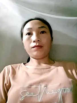 lucybaby00 online show from November 10, 2025, 10:26 pm