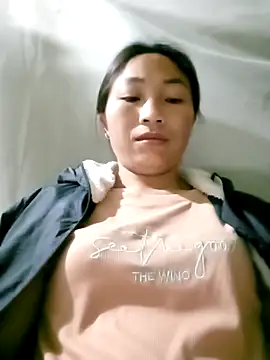 lucybaby00 online show from March 29, 2026, 9:49 pm