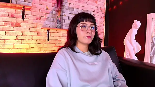 Snapshot of kitty_malach chatting on March 27, 2026, 8:26 am kitty malach online show from March 27, 2026, 8:26 am