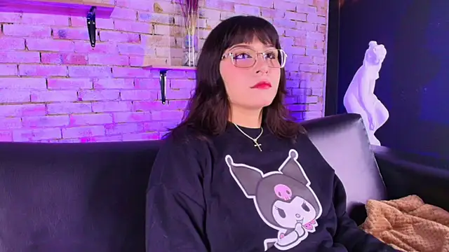 Snapshot of kitty_malach chatting on April 13, 2026, 3:32 am kitty malach online show from April 13, 2026, 3:32 am