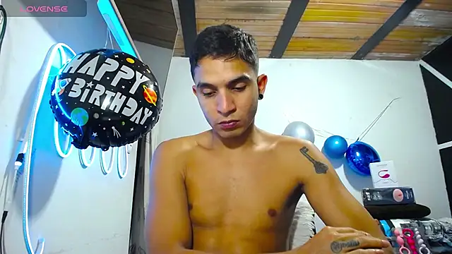 Angel latinboy online show from March 18, 2025, 1:46 am