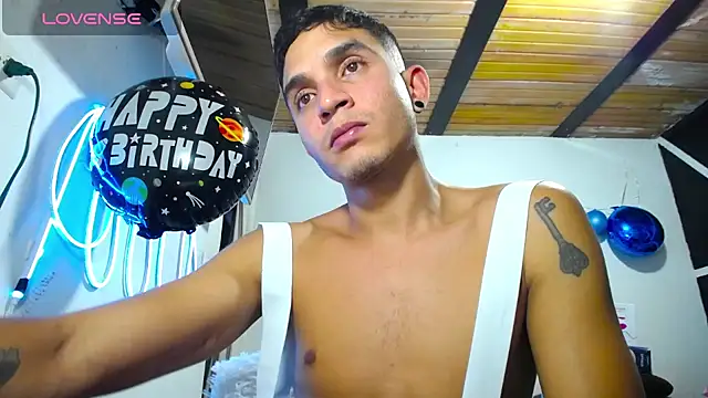 Angel latinboy online show from March 20, 2025, 11:12 pm