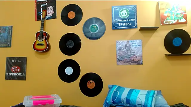 skinnyverus18 online show from November 29, 2025, 7:14 pm