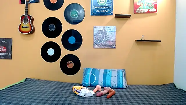 Snapshot of skinnyverus18 chatting on February 27, 2026, 6:41 pm skinnyverus18 online show from February 27, 2026, 6:41 pm