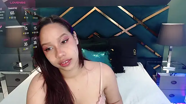 Snapshot of Luciegh_ chatting on September 14, 2025, 11:21 am Luciegh online show from September 14, 2025, 11:21 am