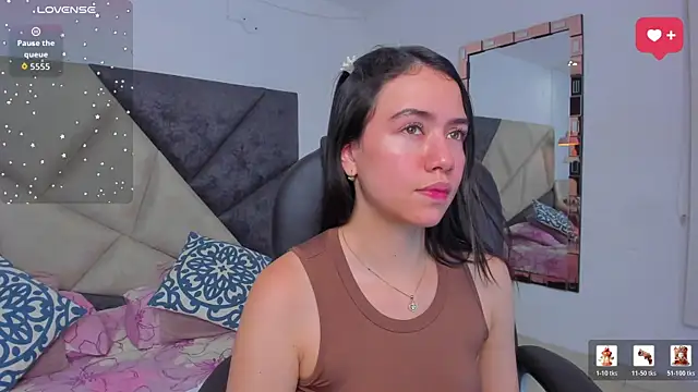 Snapshot of SaraWagner_ chatting on May 15, 2026, 12:08 am SaraWagner online show from May 15, 2026, 12:08 am