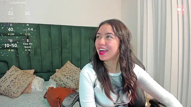 Snapshot of SaraWagner_ chatting on May 23, 2026, 12:09 am SaraWagner online show from May 23, 2026, 12:09 am
