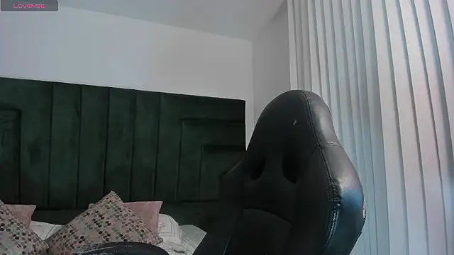 SaraWagner  online show from March 19, 2026, 12:10 am