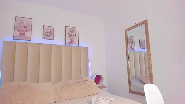 Snapshot of Miacorner_ chatting on October 3, 2025, 4:08 pm Miacorner online show from October 3, 2025, 4:08 pm