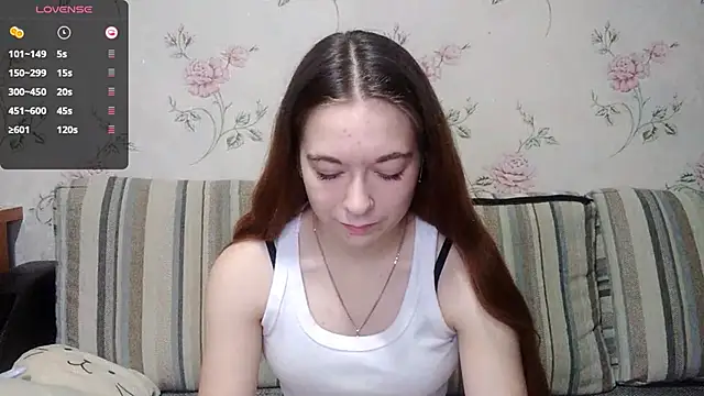 KissKarina online show from November 6, 2025, 3:05 pm