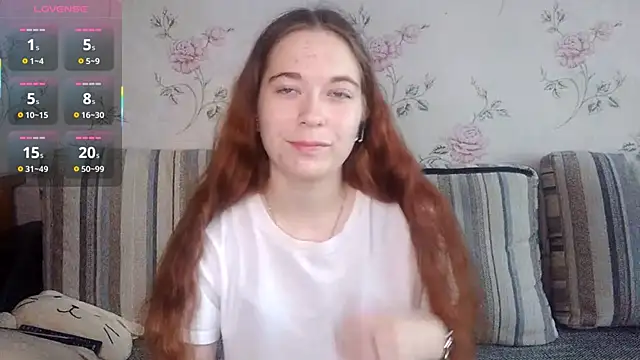 KissKarina online show from October 31, 2025, 12:24 pm