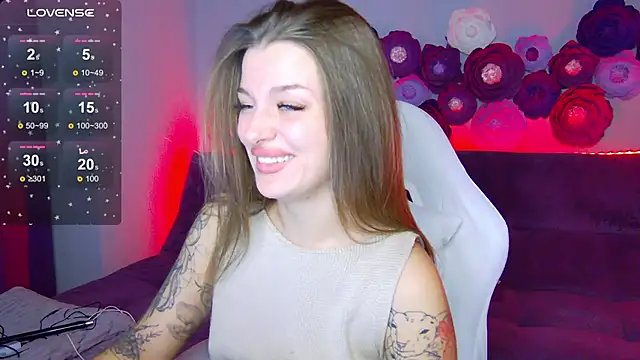 Snapshot of LindaBrilliant chatting on October 11, 2025, 2:51 pm LindaBrilliant online show from October 11, 2025, 2:51 pm