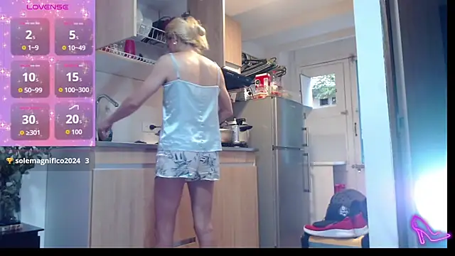 Snapshot of AllysonStonne chatting on March 18, 2026, 10:10 pm AllysonStonne online show from March 18, 2026, 10:10 pm