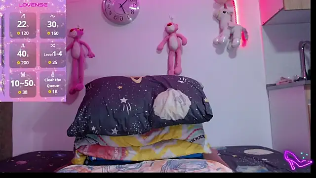 Snapshot of AllysonStonne chatting on March 10, 2026, 11:42 pm AllysonStonne online show from March 10, 2026, 11:42 pm