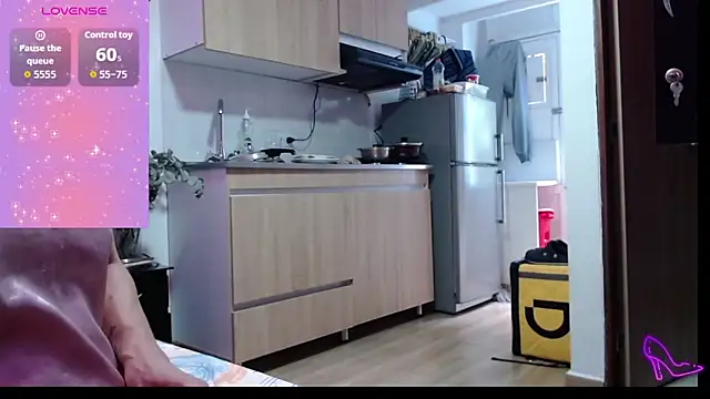 Snapshot of AllysonStonne chatting on March 21, 2026, 8:46 pm AllysonStonne online show from March 21, 2026, 8:46 pm