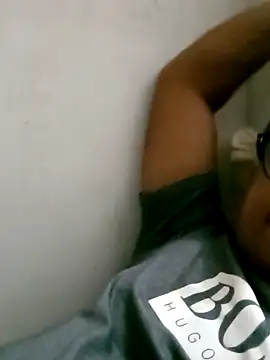 Snapshot of Suranga-55 chatting on October 15, 2025, 2:36 pm Suranga-55 online show from October 15, 2025, 2:36 pm