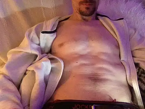 Snapshot of handyman7766 chatting on January 17, 2025, 12:53 am handyman7766 online show from January 17, 2025, 12:53 am