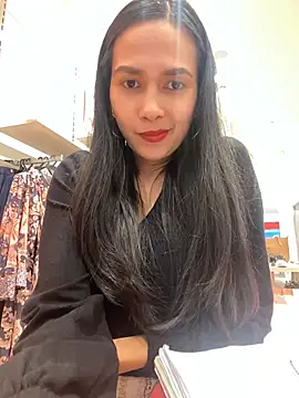 RoseMorena72925 online show from July 22, 2026, 4:47 am