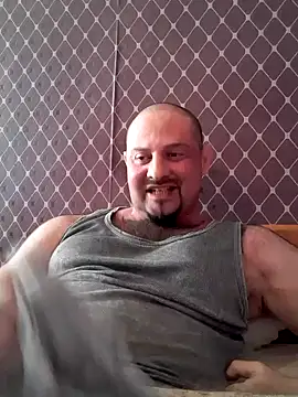  NEREZA  online show from May 14, 2026, 4:04 pm