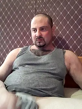  NEREZA  online show from May 20, 2026, 4:37 pm