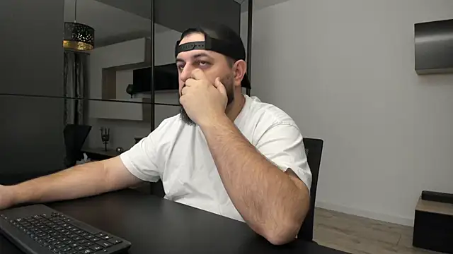 DravenPeak online show from October 31, 2025, 3:25 am