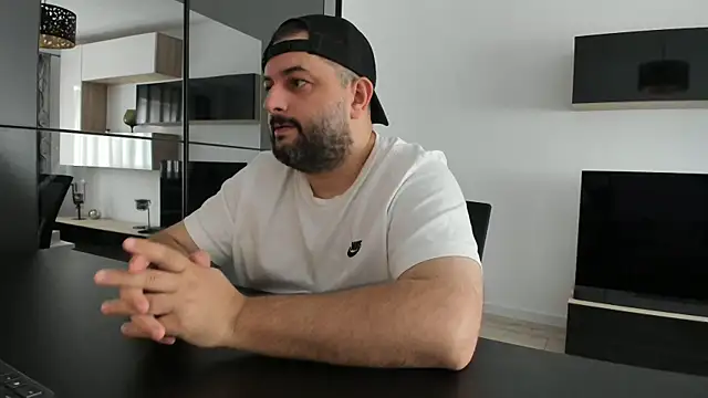 Snapshot of DravenPeak chatting on July 13, 2026, 9:52 am DravenPeak online show from July 13, 2026, 9:52 am