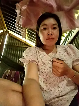 vivi cute online show from October 7, 2025, 1:06 am