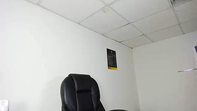 Snapshot of Aisha_hotts777 chatting on December 5, 2025, 3:49 am Aisha hotts777 online show from December 5, 2025, 3:49 am