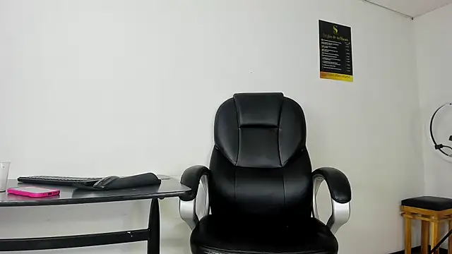 Snapshot of Aisha_hotts777 chatting on November 29, 2025, 3:50 am Aisha hotts777 online show from November 29, 2025, 3:50 am