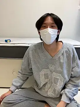 reon reonreon online show from December 18, 2025, 5:23 am