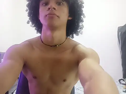 SoloRizo online show from September 10, 2025, 8:19 pm