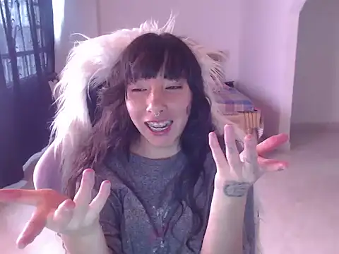 ScarlettShirahoshi online show from February 15, 2026, 8:52 pm