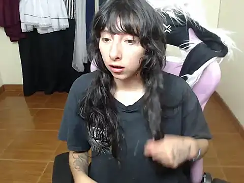 ScarlettShirahoshi online show from January 5, 2026, 8:12 pm