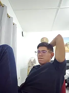 Snapshot of Ajhg98 chatting on February 25, 2026, 3:18 am Ajhg98 online show from February 25, 2026, 3:18 am