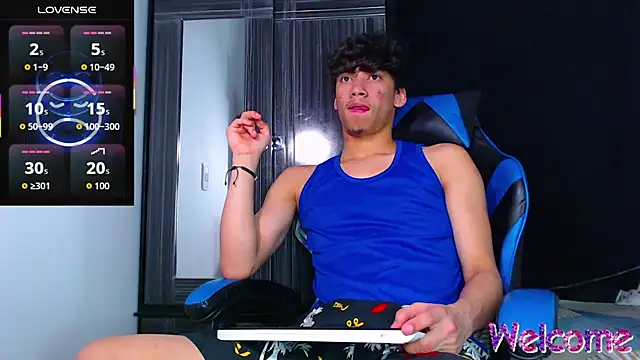 Snapshot of Gael_Jones chatting on December 23, 2025, 5:07 am Gael Jones online show from December 23, 2025, 5:07 am