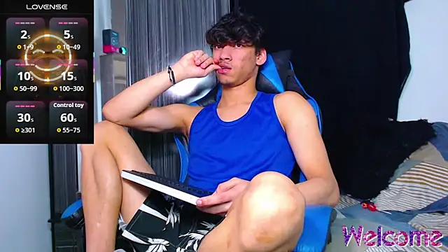 Snapshot of Gael_Jones chatting on December 20, 2025, 4:15 am Gael Jones online show from December 20, 2025, 4:15 am